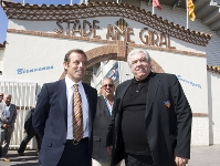 Sandro Rosell i Paul Goz, presidente de la USAP, a las puertas del estadio Aim Giral, escenario que acoge los actos del da. Foto: Alex Caparrs.