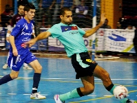 Bara Alusport i Benicarl ja s'han enfrontat aquesta temporada. Fotos: Arxiu FCB i LNFS.