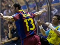 El Bara Alusport defensa el liderat a casa. Fotos: Arxiu-FCB i LNFS.
