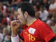 Iker, uno de los azulgranas en semifinales del Mundial. (Fotos: www.handball2011.com y Rfebm)