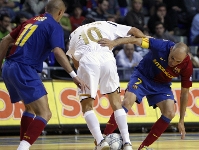 Javi Rodrguez e Igor durante el partido de hace un ao en el Palau. Fotos: Archivo FCB.