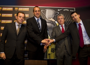 Rosell, Barrufet, Coll y O'Callaghan, en la presentacin del homenaje. (Fotos: lex Caparrs - FCB)