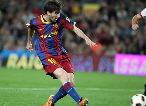 Messi, en el moment de marcar el 2-0 contra l'Osasuna. Foto: Miguel Ruiz (FCB).