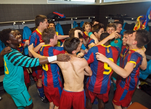 Els jugadors del Cadet A, eufrics desprs de proclamar-se campions de Lliga. Fotos: Germn Parga/FCB