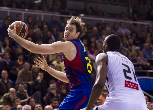 Blaugranes i blancs no es veuren les cares a l'ACB fins el 2012... (foto: arxiu)