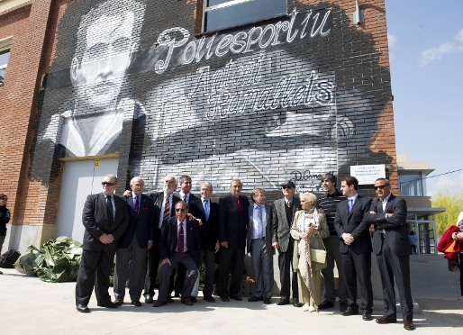 El dibujo de Ramallets en la pared del polideportivo de Mediona. Foto: lex Caparrs - FCB