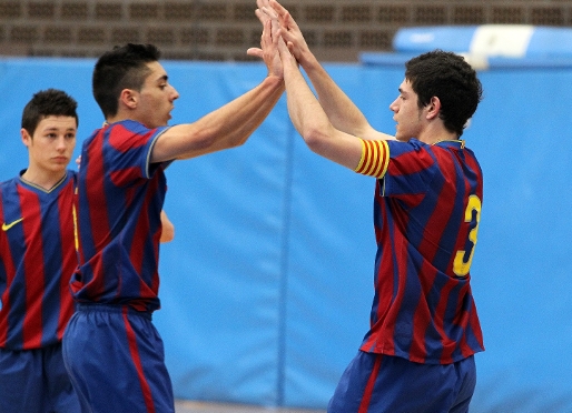 Marc Tolr i ric Martel, en un partido de la pasada temporada. Foto: Archivo FCB.