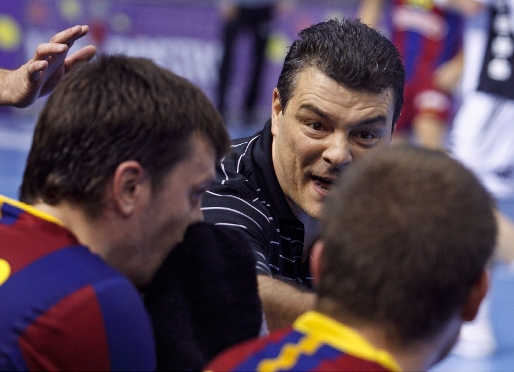 Xavi Pascual dando instrucciones. Fotos: Germn Parga - FCB.