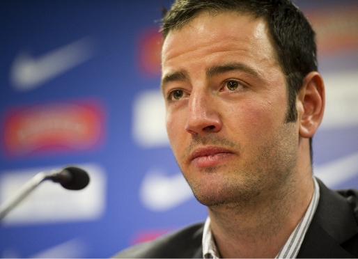 Iker Romero, visiblemente emocionado, durante la rueda de prensa de este martes en el Palau. Fotos: lex Caparrs (FCB).