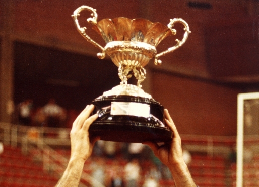 La primera Recopa de Europa, la que abri el palmars europeo. (Fotos: Archivo FCB)