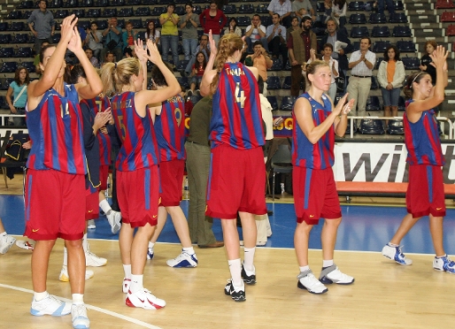 El acuerdo de vinculacin entre el Bara y el Santfeliuenc recupera el baloncesto femenino blaugrana (Foto: Archivo - FCB)