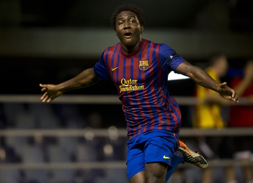 Dongou celebrant un dels seus tres gols contra l'Olympique. Fotos: lex Caparrs-FCB