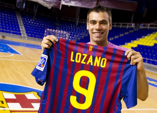 Lozano lluir el dorsal 9 a la samarreta blaugrana. (Fotos: lex Caparrs - FCB)