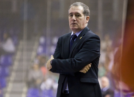 Andreu Plaza en un partit al Palau com a tcnic del Marfil. Fotos: Arxiu FCB.