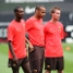 Hleb, amb Henry i Abidal, en la seva primera sessi d'entrenament com a jugador del Bara.