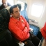 Algunos jugadores han aprovechado las cuatro horas de vuelo para descansar en el avin.