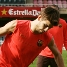 Piqué y Bojan, en un instante del entrenamiento que ha tenido lugar  en el Miniestadi.