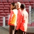Mrquez, Gudjohnsen i Eto'o, en un moment tranquil de la sessi.