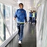 Ibrahimovic, en el aeropuerto de Pamplona. (Fotos: Miguel Ruiz, FCB)