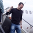 Iniesta, aterrizando en Zurich. (Foto: Miguel Ruiz)